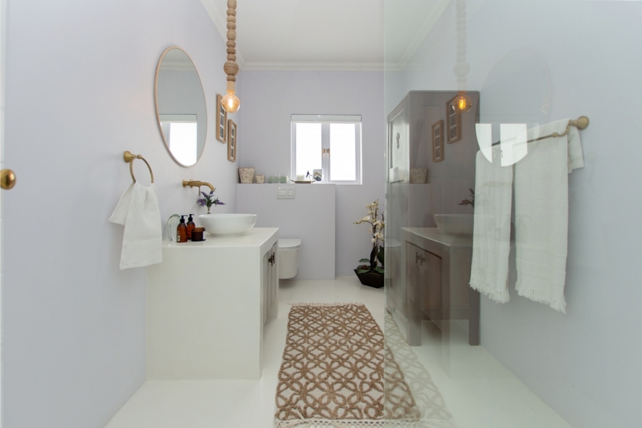 4 Bedroom Property for Sale in Sandy Point Western Cape